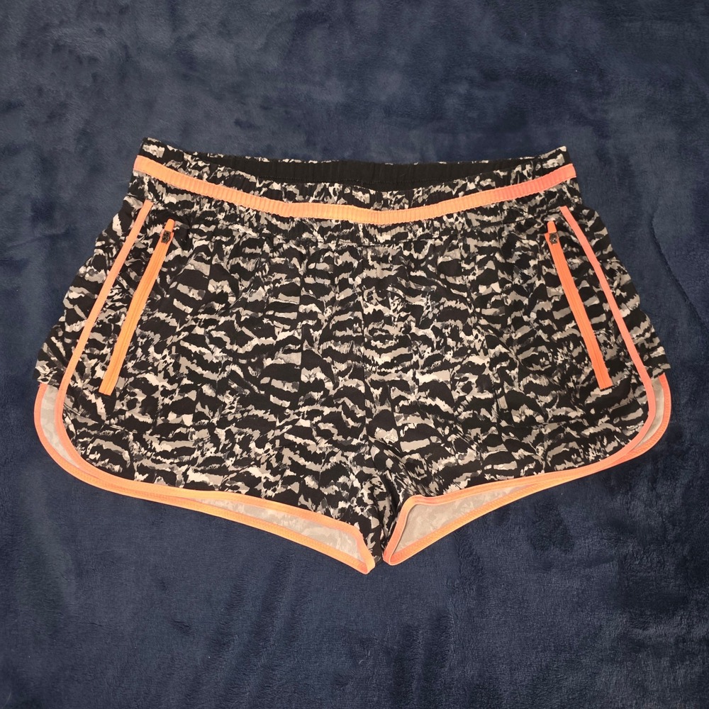 Fabletics Womens Black Gray Abstract Print Running Shorts Pink Trim Size Medium